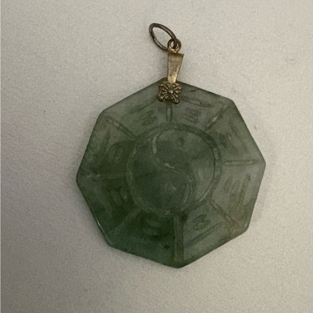 Vintage Large Jade Pendant Hand Carved Bagua Yin Yang 1 1/2in X 1 1/2 - Picture 3 of 7